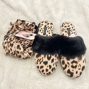 Nwt Victoria’s Secret Leopard Satin Slippers Size S 5/6